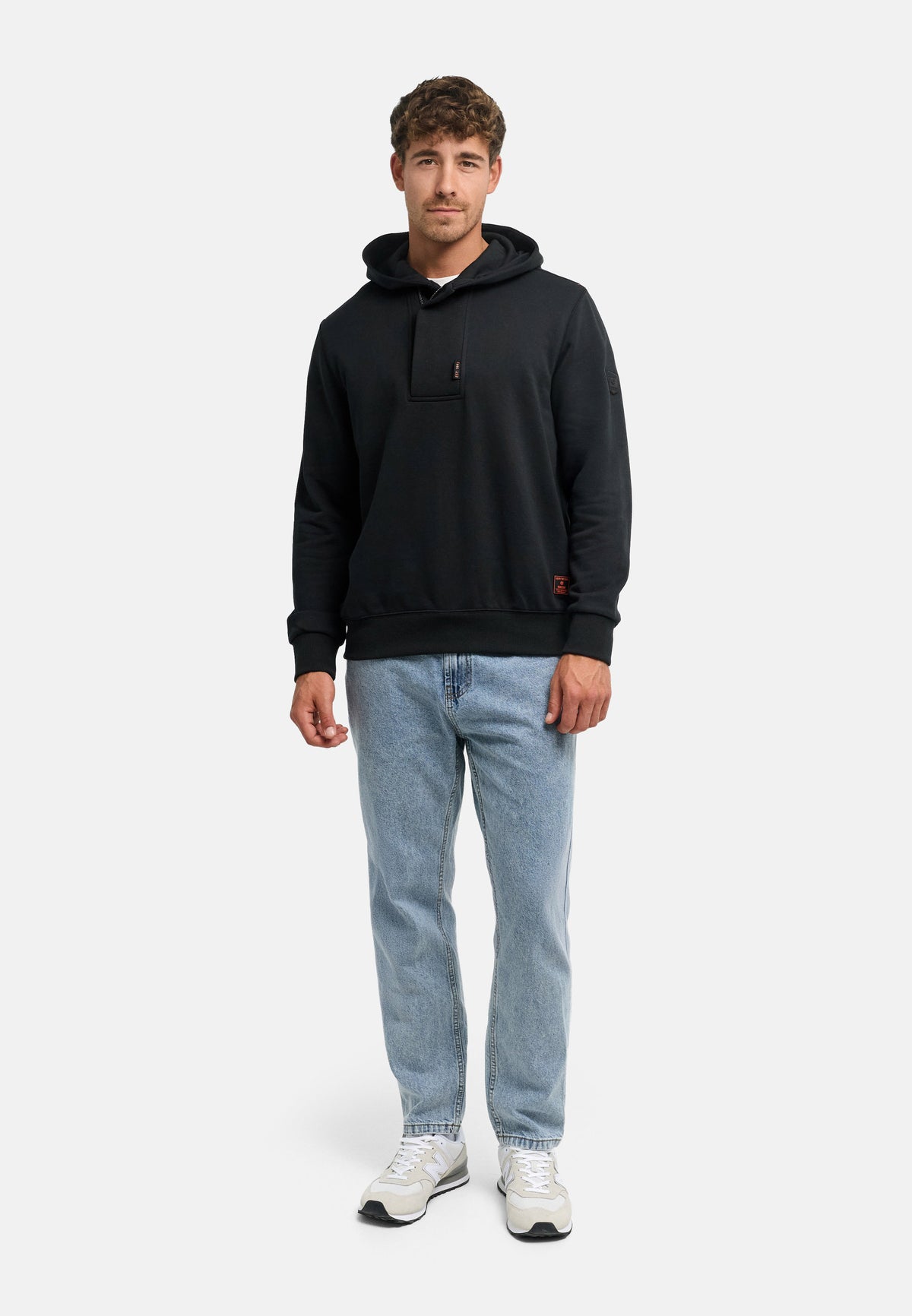 Kapuzenpullover INTanin Produktbild